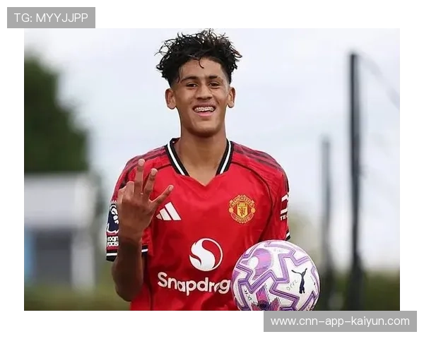 曼联15岁小梅西闪耀赛场，天才少年未来值得期待